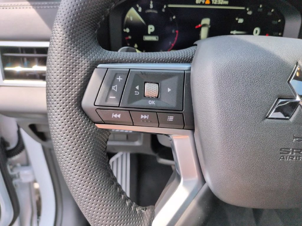 New 2026 Mitsubishi Outlander SEL Black Edition AWD/4WD image 20