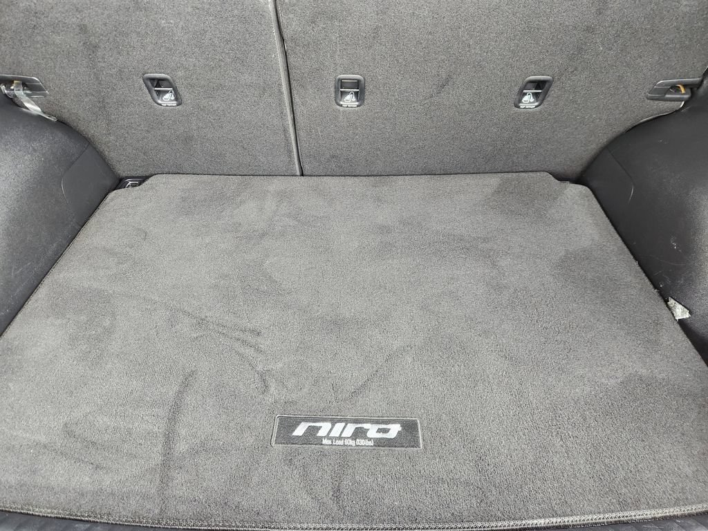 Used 2018 Kia Niro Touring FWD image 34