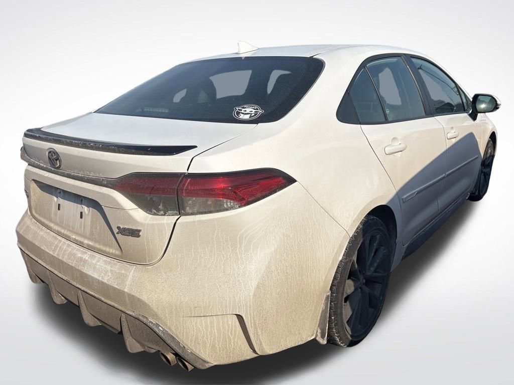 Used 2024 Toyota Corolla XSE image 3