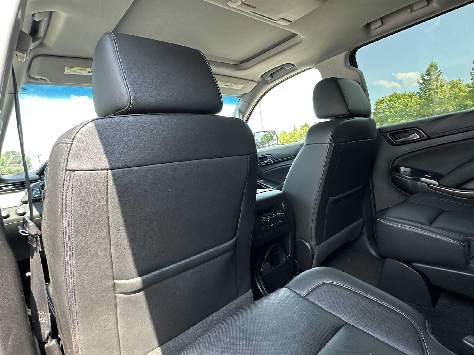 Used 2018 GMC Yukon SLT w/ Open Road Package AWD/4WD image 19
