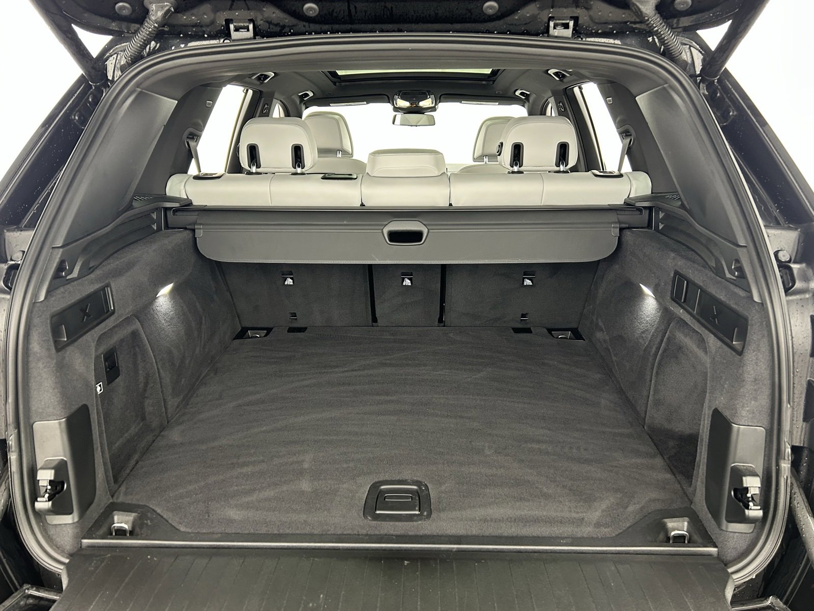 Used 2025 BMW X5 M60i image 39