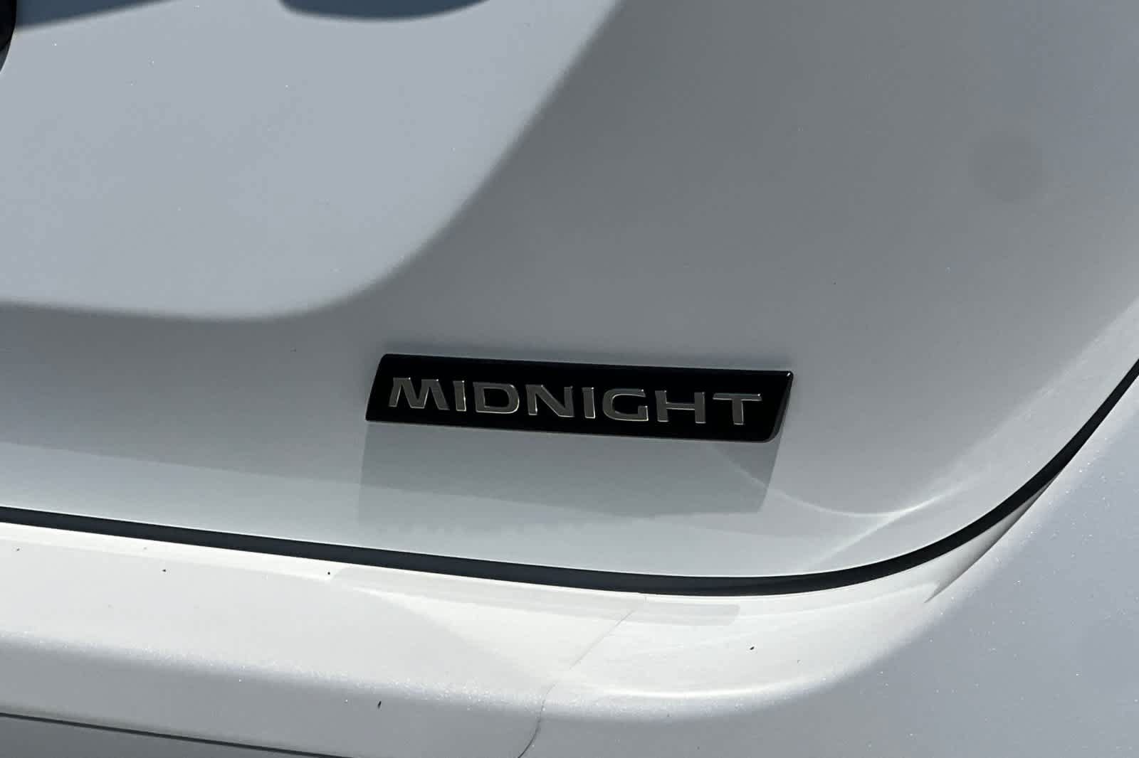 Used 2025 Nissan Sentra SR w/ Midnight Edition FWD image 30