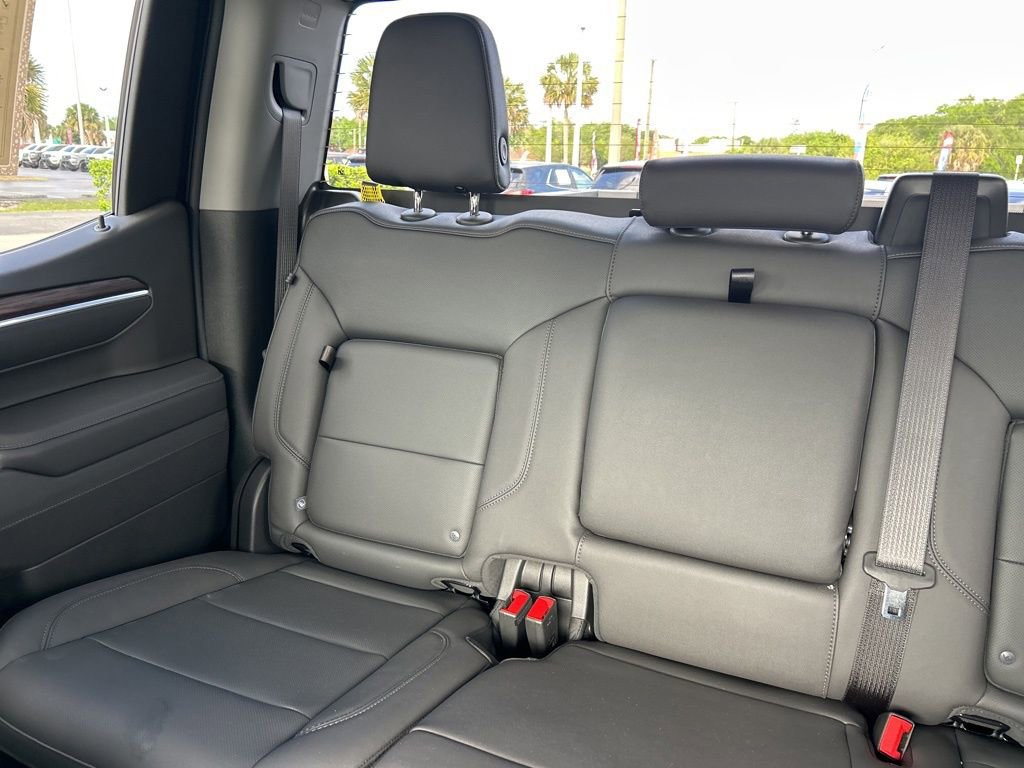 Used 2026 GMC Sierra 1500 SLT AWD/4WD image 13