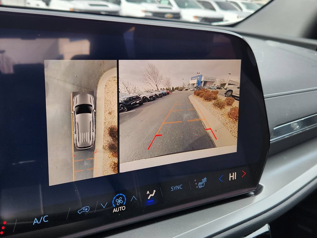 New 2026 Chevrolet Traverse LT w/ Enhanced Driving Package AWD/4WD image 15