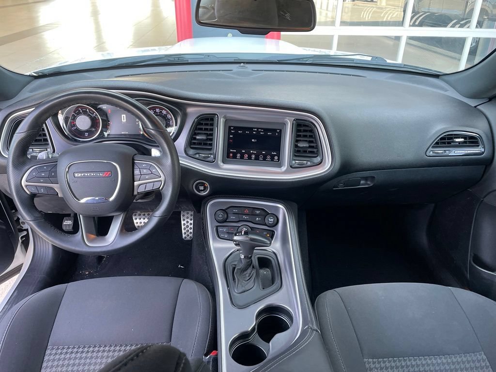 Used 2019 Dodge Challenger R/T w/ Performance Handling Group RWD image 11