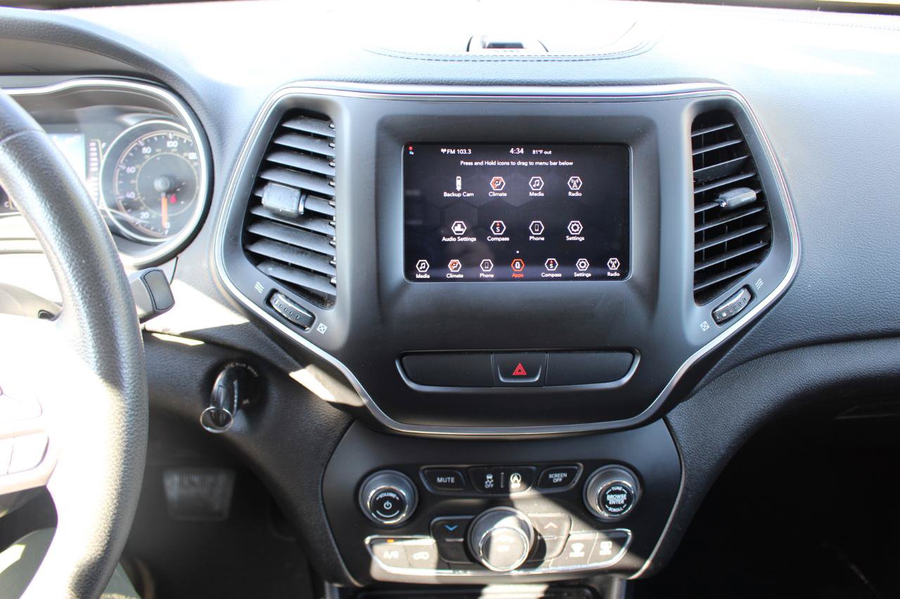 Used 2020 Jeep Cherokee Latitude FWD image 27