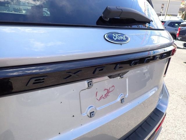 Certified 2025 Ford Explorer Platinum w/ LUX Leather Package image 6