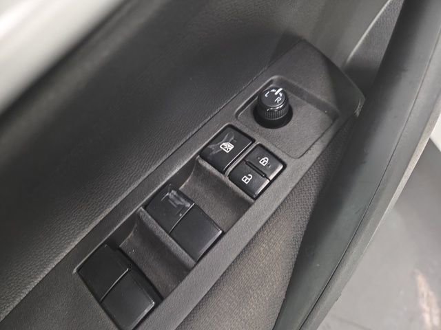 Used 2021 Toyota Corolla LE image 12