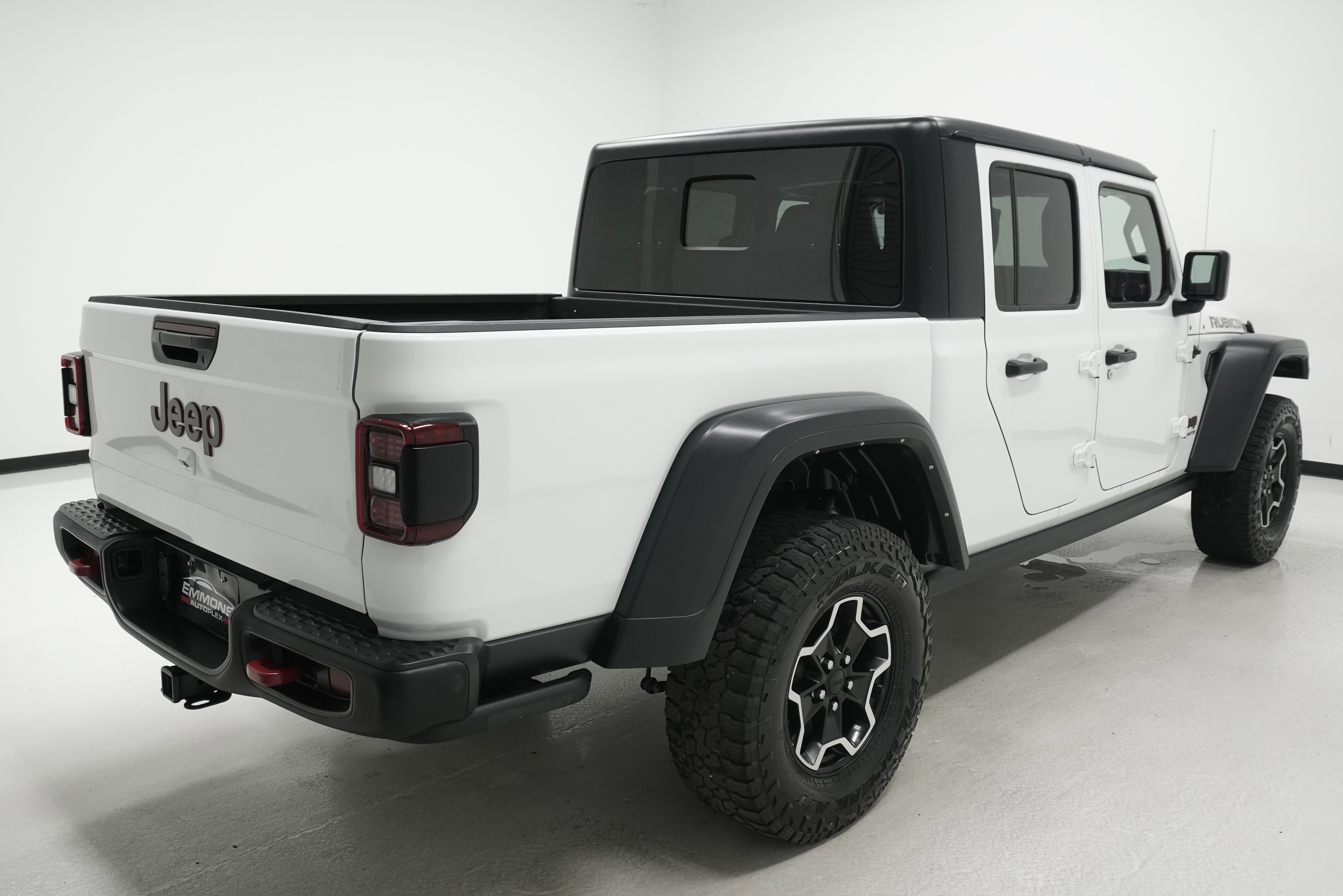 Used 2022 Jeep Gladiator Rubicon w/ LED Lighting Group AWD/4WD image 4