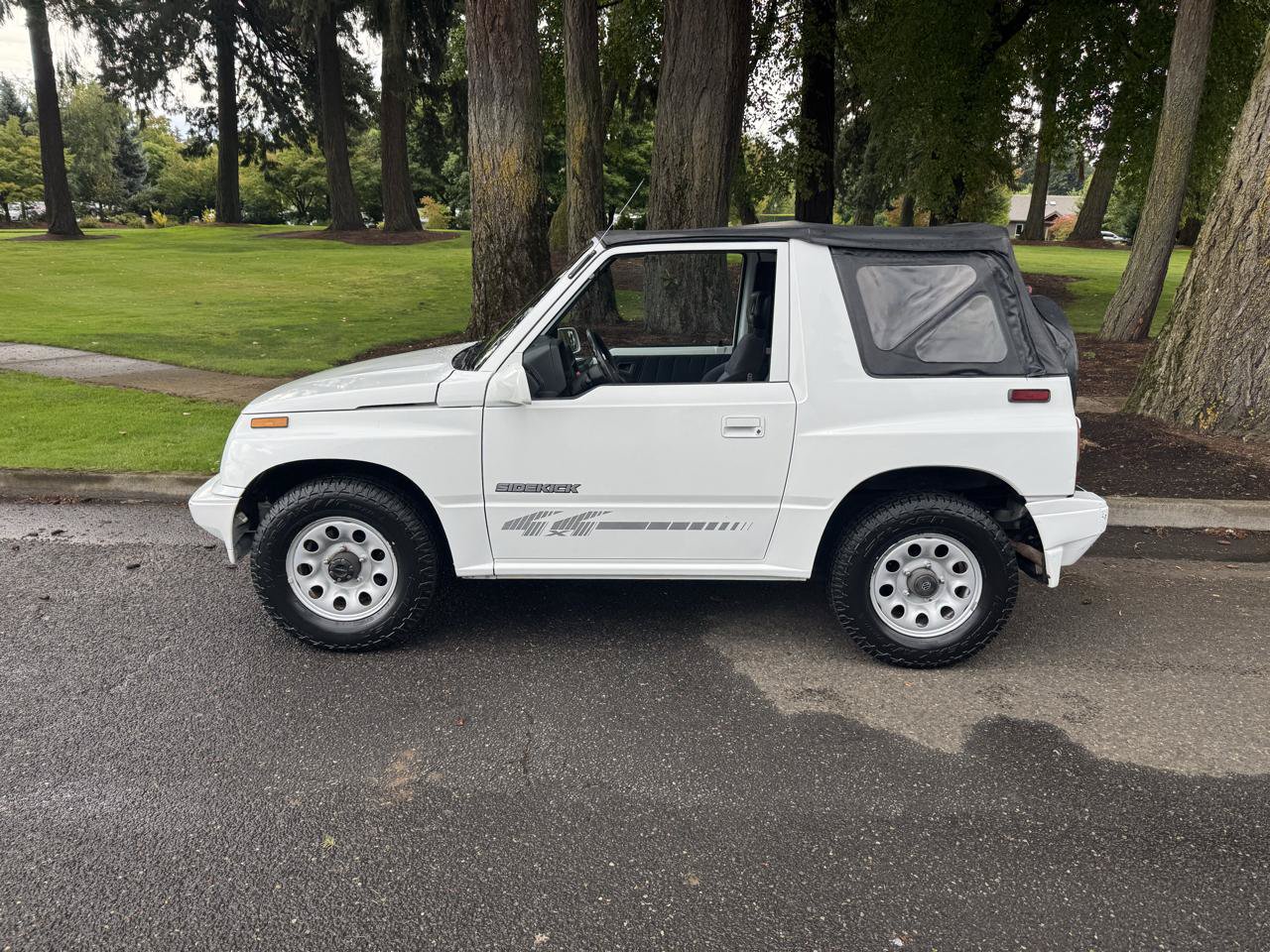 Used 1995 Suzuki Sidekick JX AWD/4WD image 2