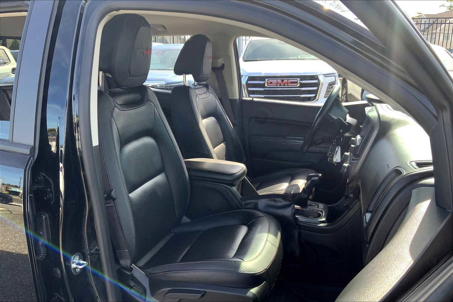 Certified 2022 GMC Canyon AT4 w/ Trailering Package image 7