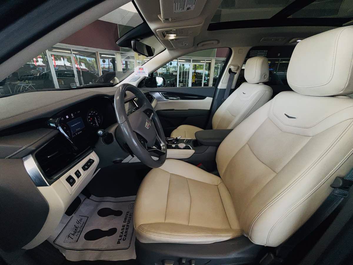 Used 2022 Cadillac XT6 Premium Luxury w/ Technology Package AWD/4WD image 30