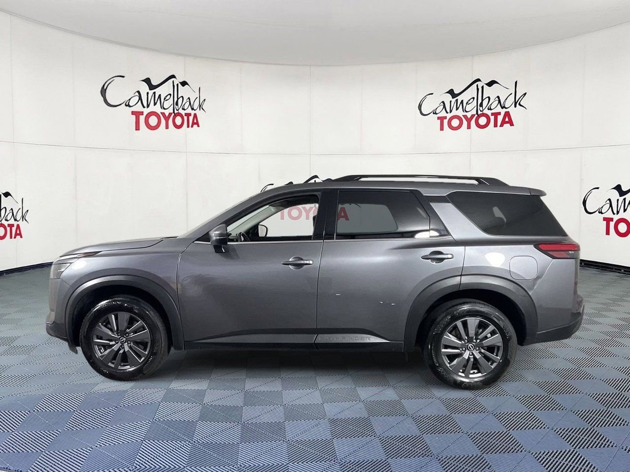 Certified 2025 Nissan Pathfinder SV AWD/4WD image 4