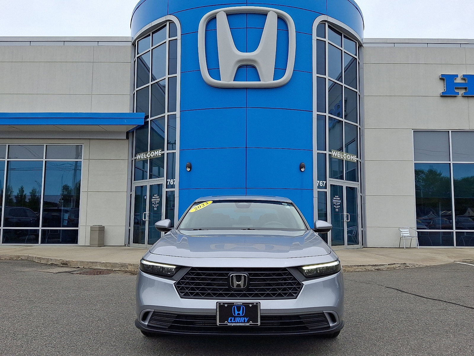 Used 2023 Honda Accord EX image 2