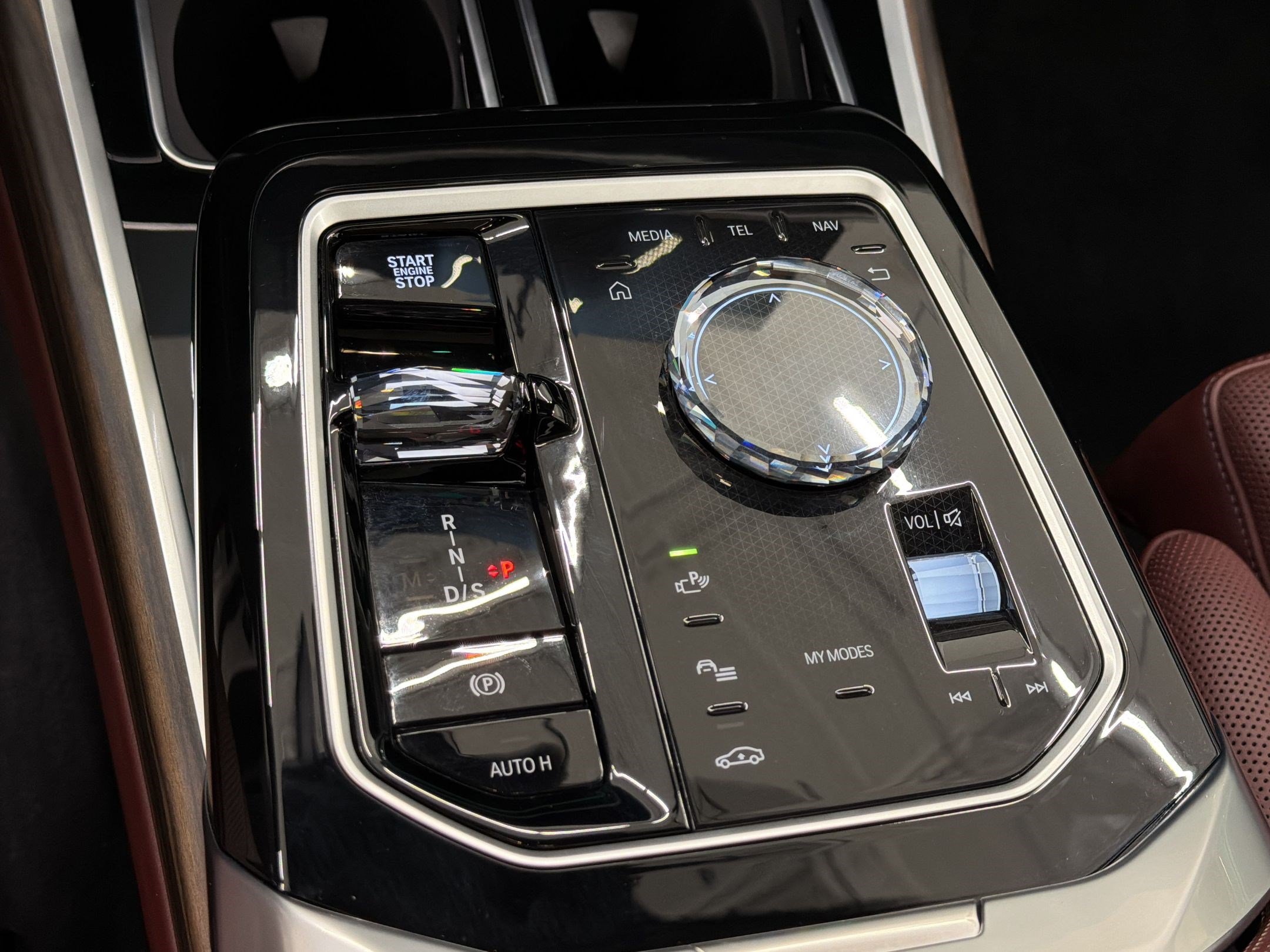 Certified 2025 BMW 760i xDrive AWD/4WD image 16