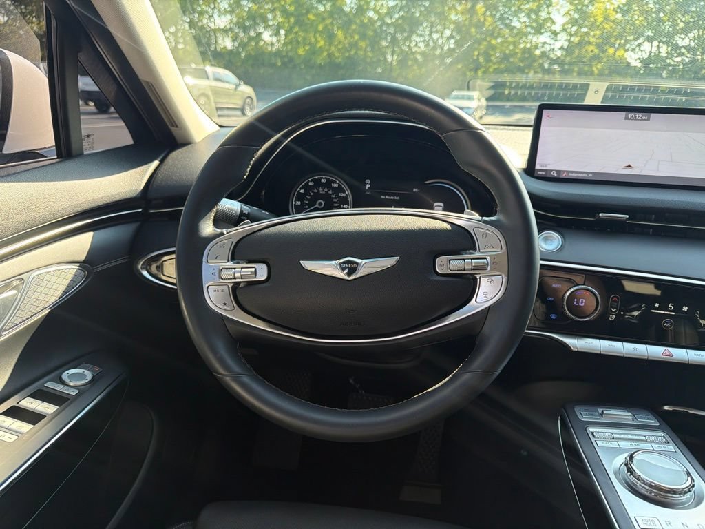Used 2022 Genesis GV70 2.5T AWD/4WD image 12