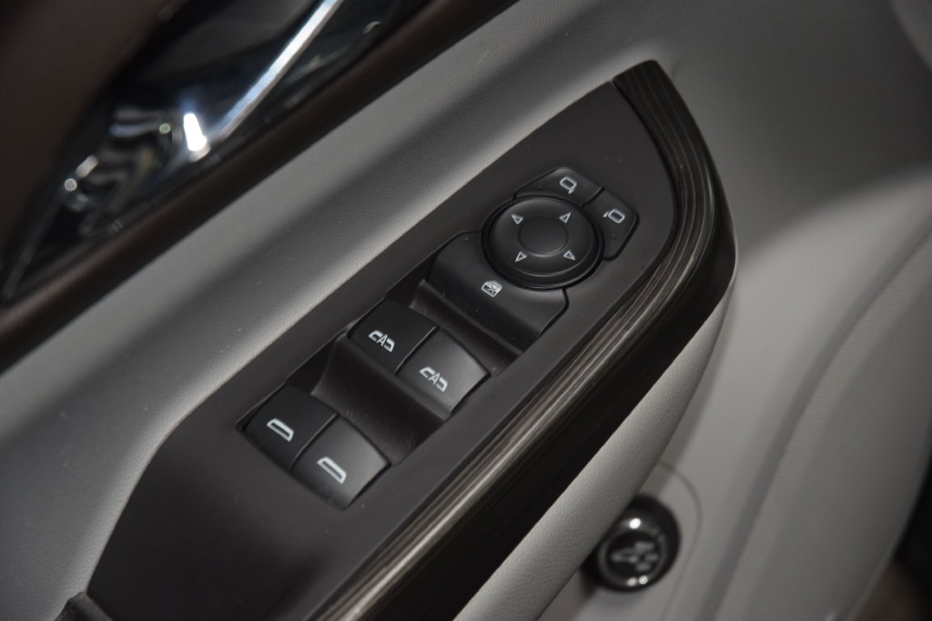Used 2020 GMC Acadia SLT FWD image 50