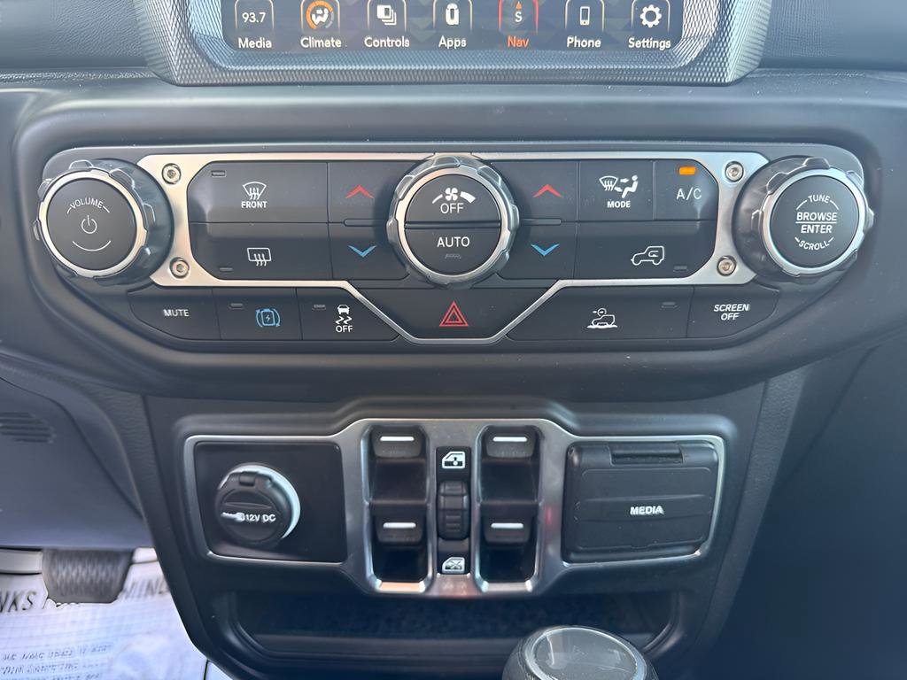 Used 2022 Jeep Wrangler Unlimited Sahara image 28