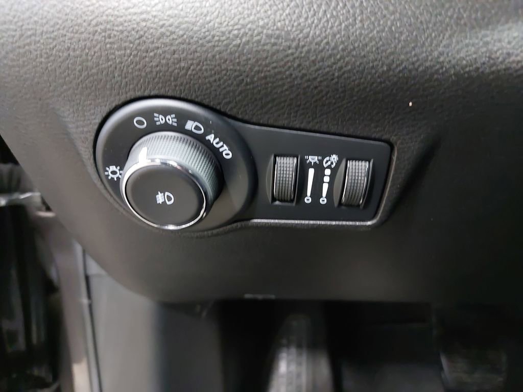 Used 2024 Jeep Compass Limited AWD/4WD image 25
