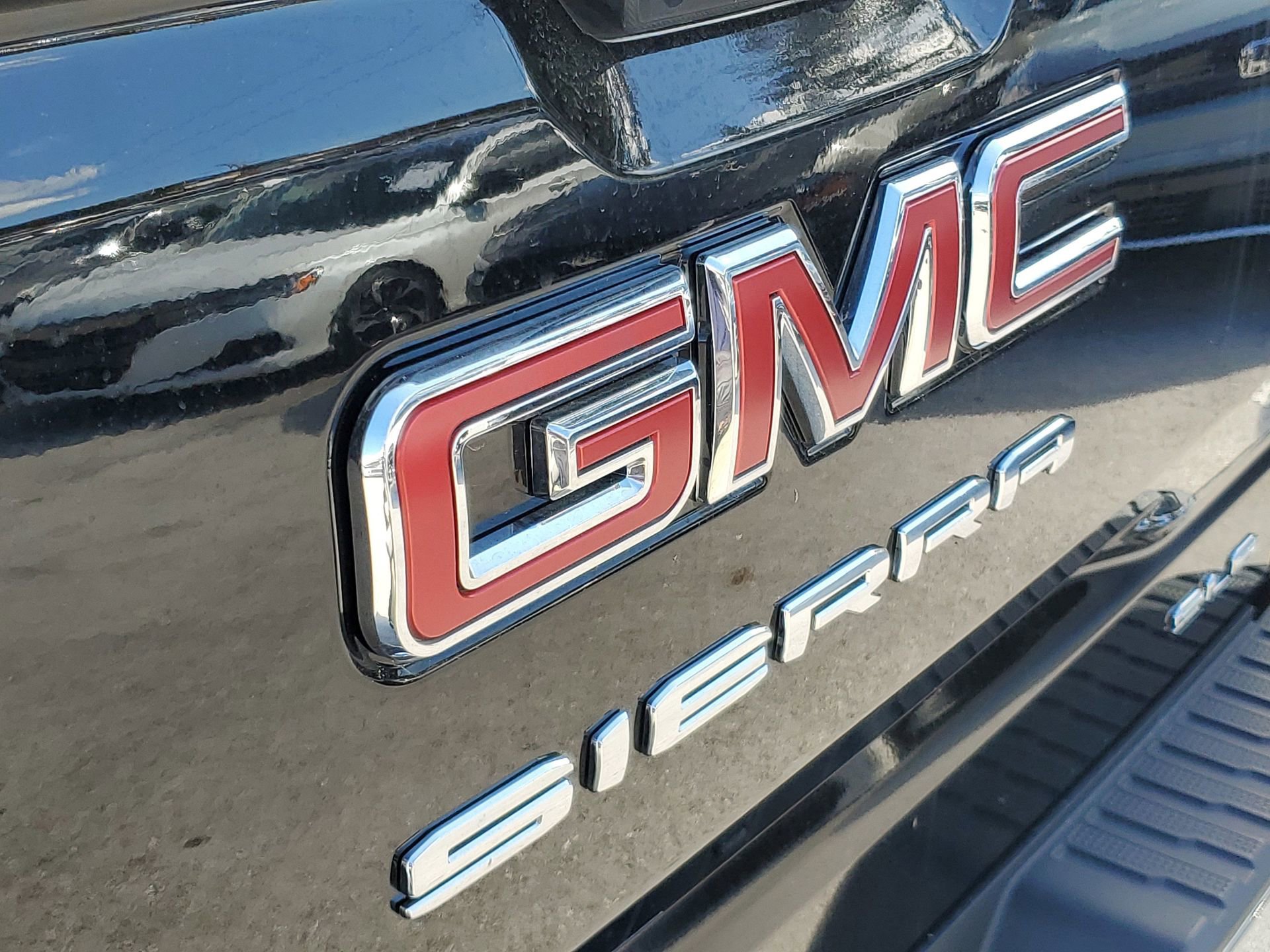 Certified 2023 GMC Sierra 1500 SLE w/ X31 Off-Road Package image 6