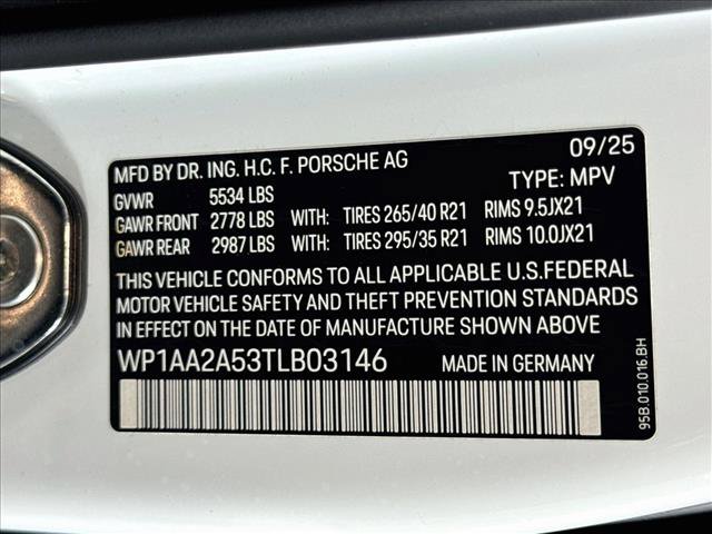 Certified 2026 Porsche Macan AWD/4WD image 27