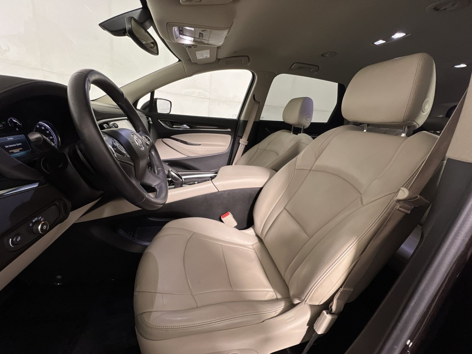 Used 2018 Buick Enclave Essence FWD image 13