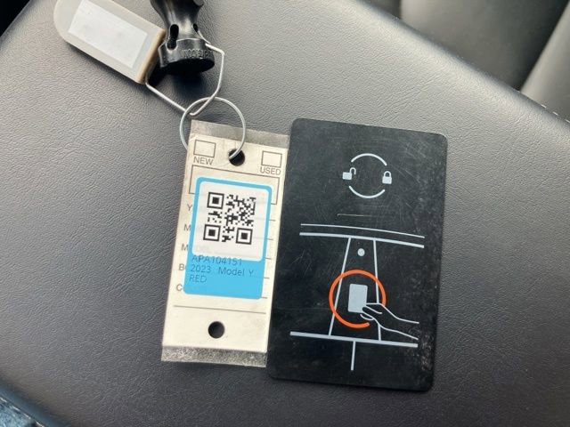 Used 2023 Tesla Model Y Long Range image 37