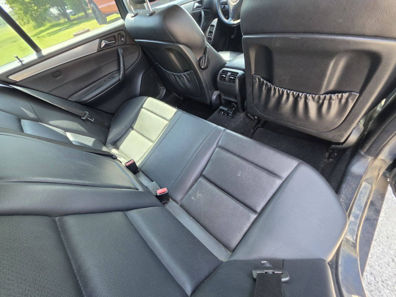 Used 2005 Mercedes-Benz C 230 Sedan image 6