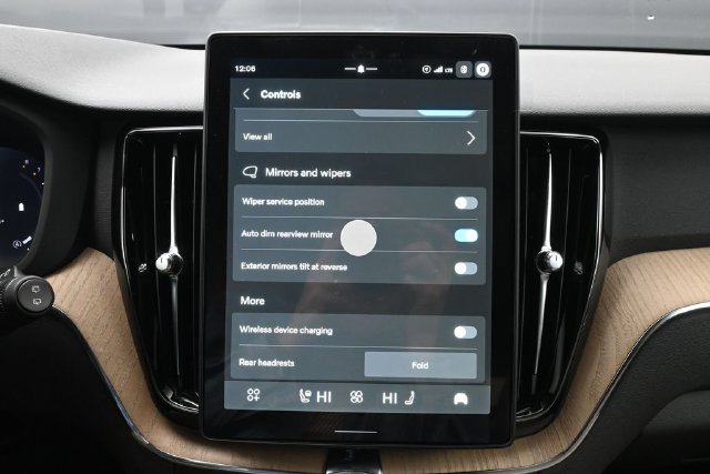 New 2027 Volvo XC60 B5 Core AWD/4WD image 19
