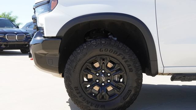 Used 2024 Chevrolet Silverado 1500 ZR2 w/ Technology Package AWD/4WD image 8