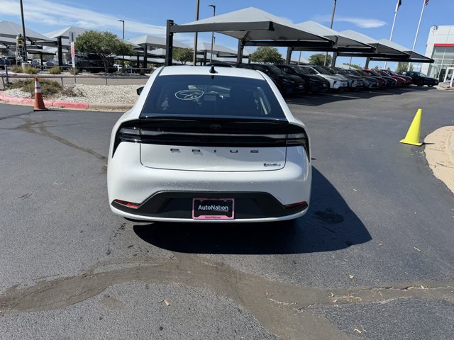 New 2027 Toyota Prius Plug-In Hybrid FWD image 5