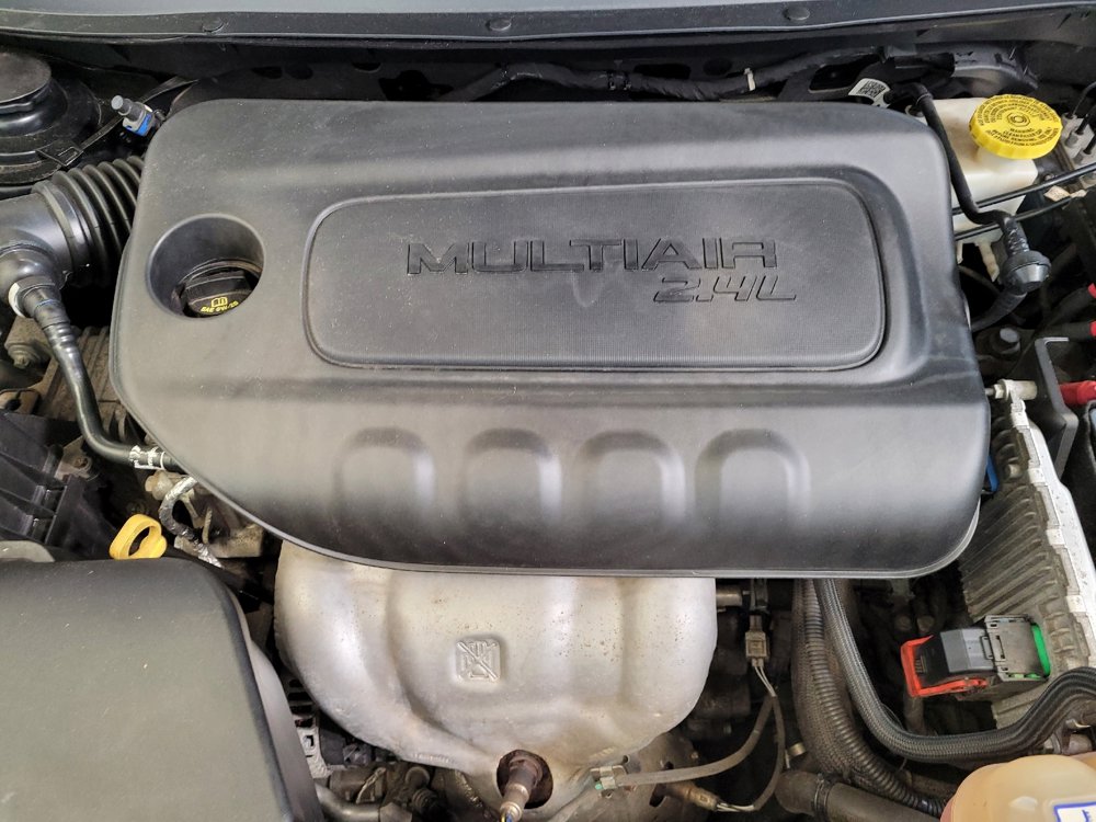 Used 2019 Jeep Cherokee Latitude w/ Cold Weather Group image 30