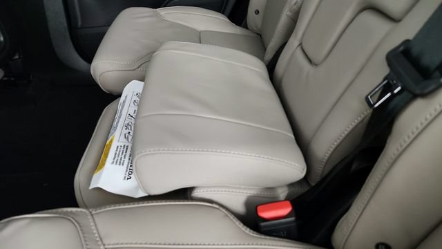 New 2026 Volvo XC90 B6 Ultra w/ Protection Package AWD/4WD image 33