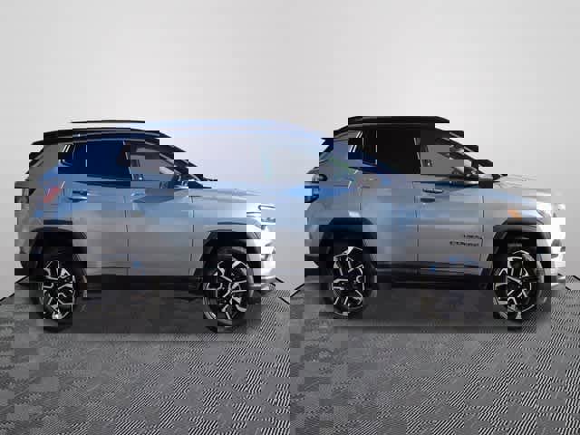 Used 2022 Jeep Compass Limited image 4