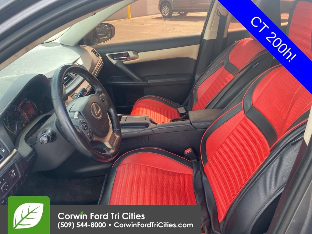 Used 2016 Lexus CT 200h w/ Accessory Package 2 FWD image 6
