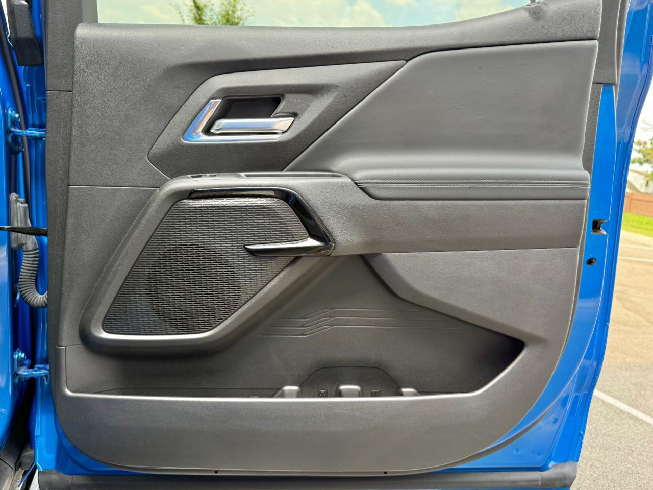 Used 2026 Chevrolet Silverado EV LT AWD/4WD image 17
