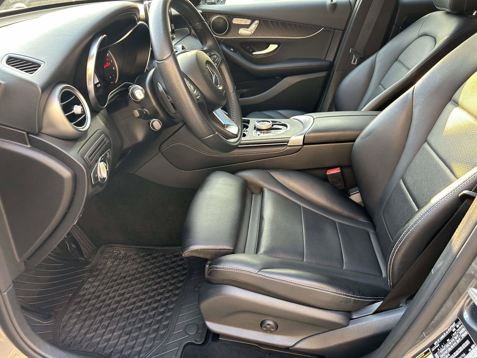 Used 2018 Mercedes-Benz GLC 300 4MATIC image 23