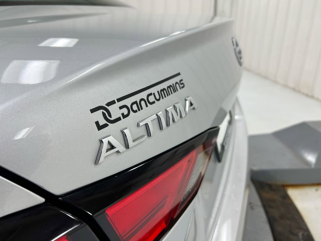 Used 2022 Nissan Altima 2.5 SV FWD image 25