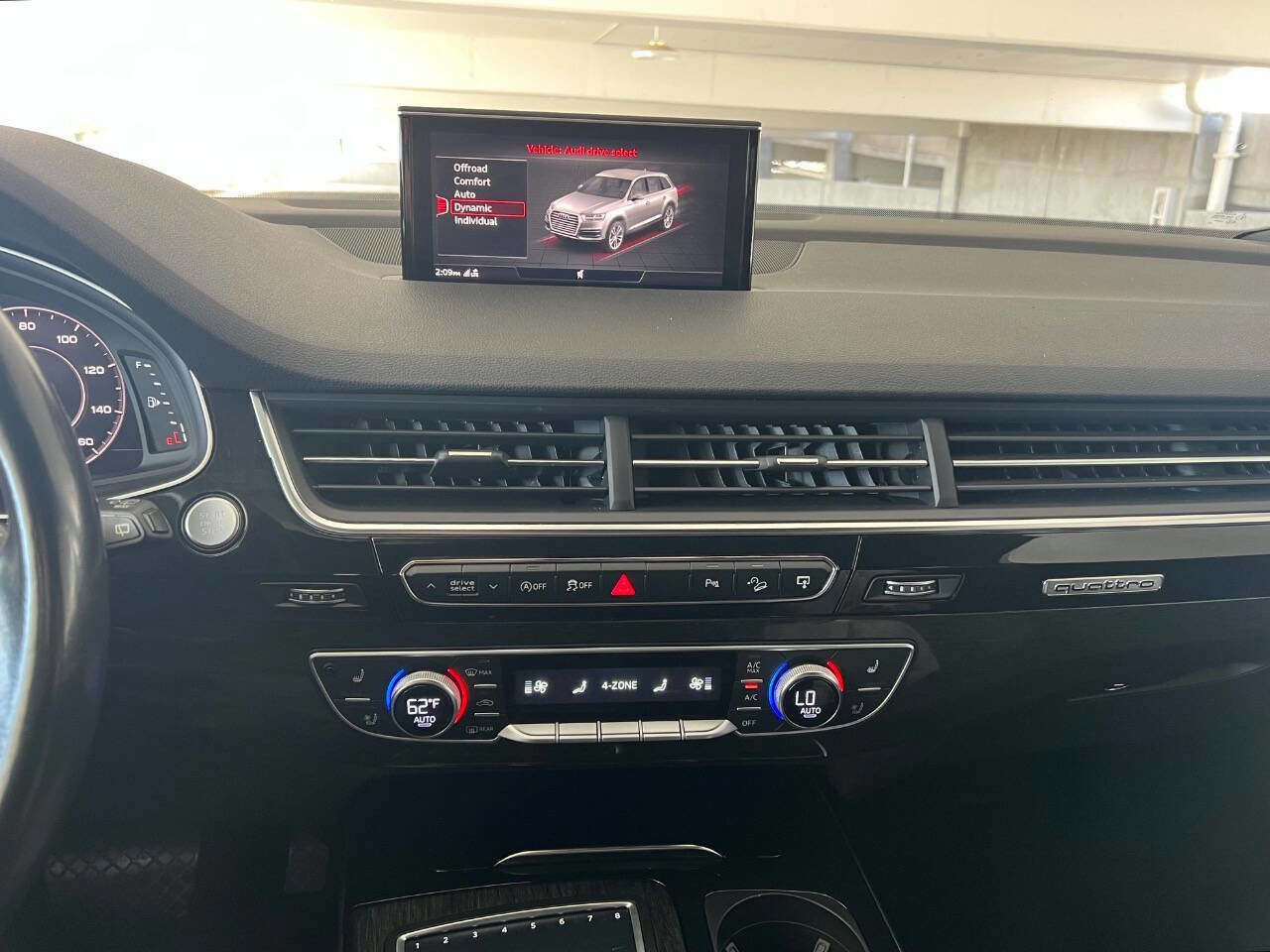 Used 2017 Audi Q7 3.0T Premium Plus w/ Premium Plus Package AWD/4WD image 18