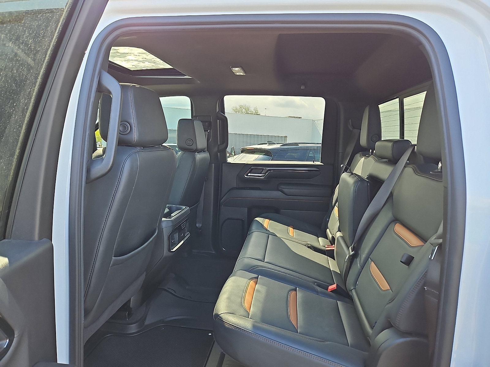 Used 2024 GMC Sierra 2500 AT4 w/ AT4 Premium Plus Package image 10