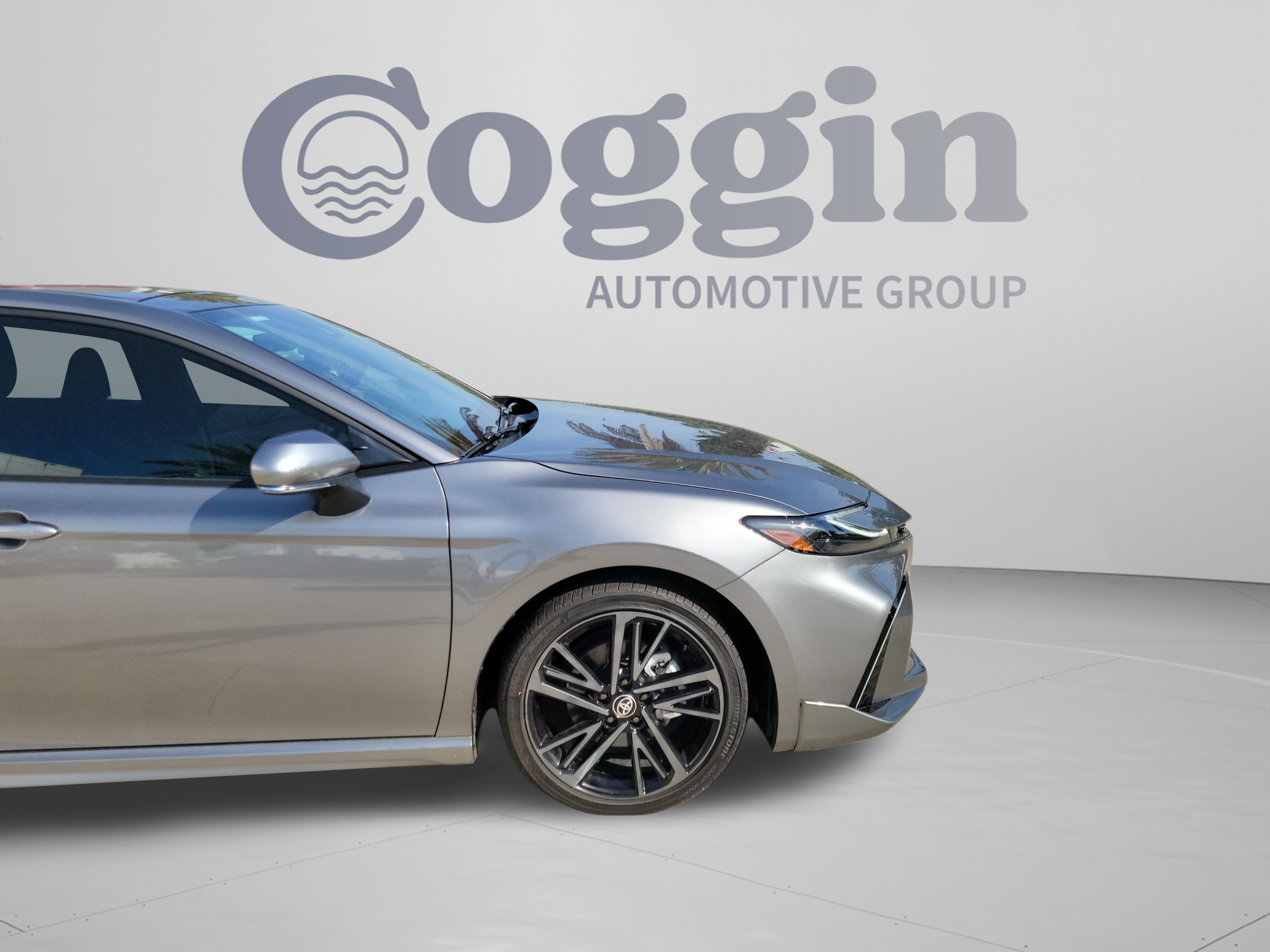 Used 2025 Toyota Camry XSE FWD image 33