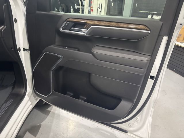 Used 2025 GMC Sierra 1500 Elevation image 35