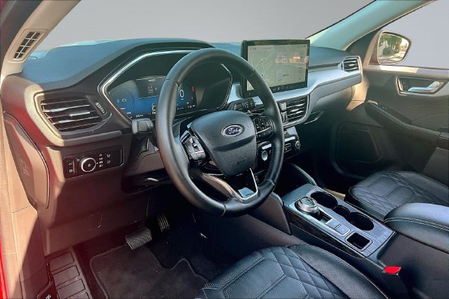 Used 2024 Ford Escape Platinum w/ Premium Technology Package AWD/4WD image 17