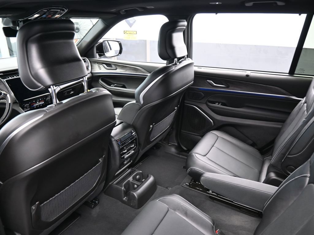 Used 2024 Jeep Grand Cherokee L Overland w/ Advanced Protech Group III image 42