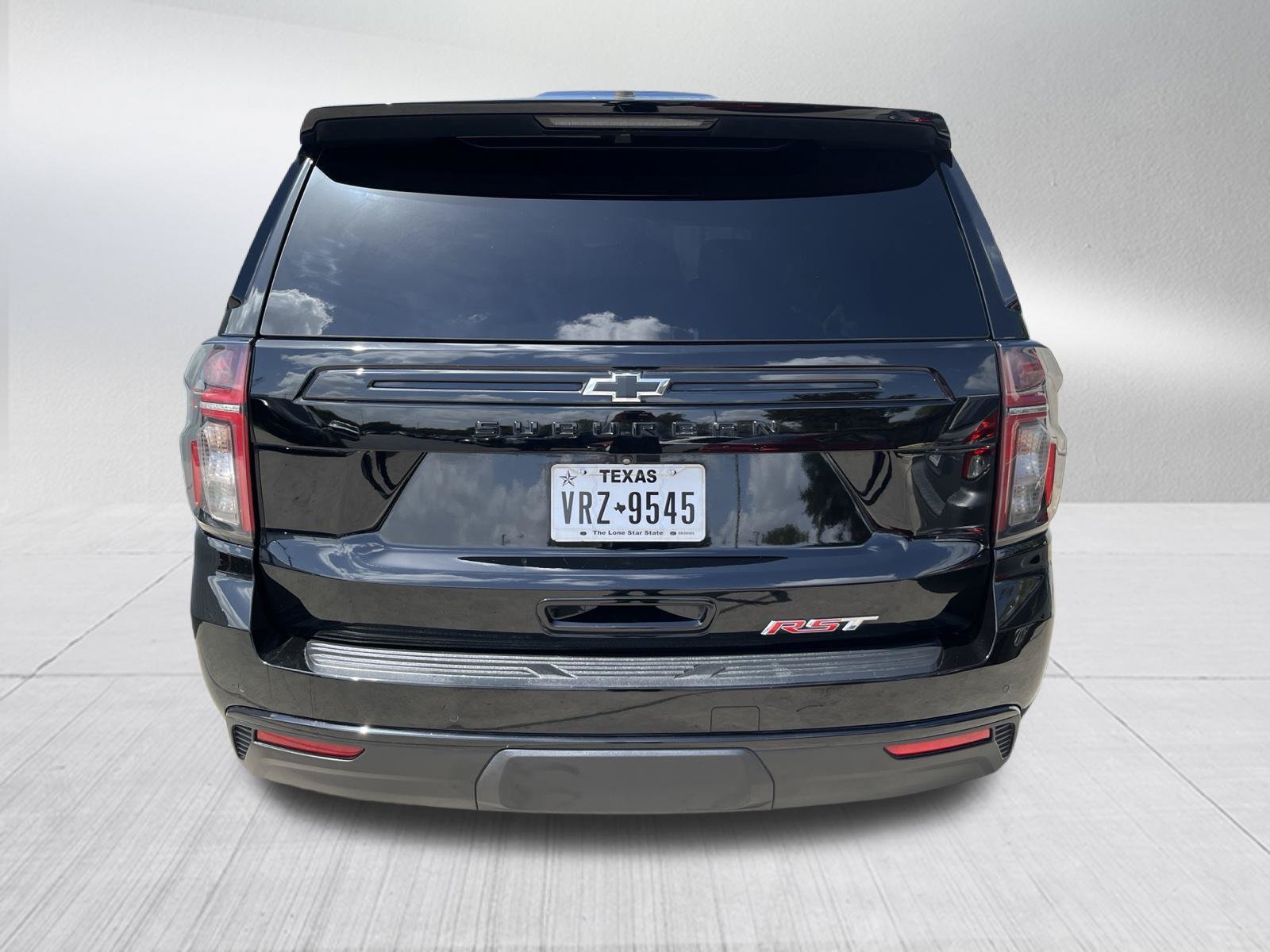 Used 2024 Chevrolet Suburban RST w/ Luxury Package RWD image 7