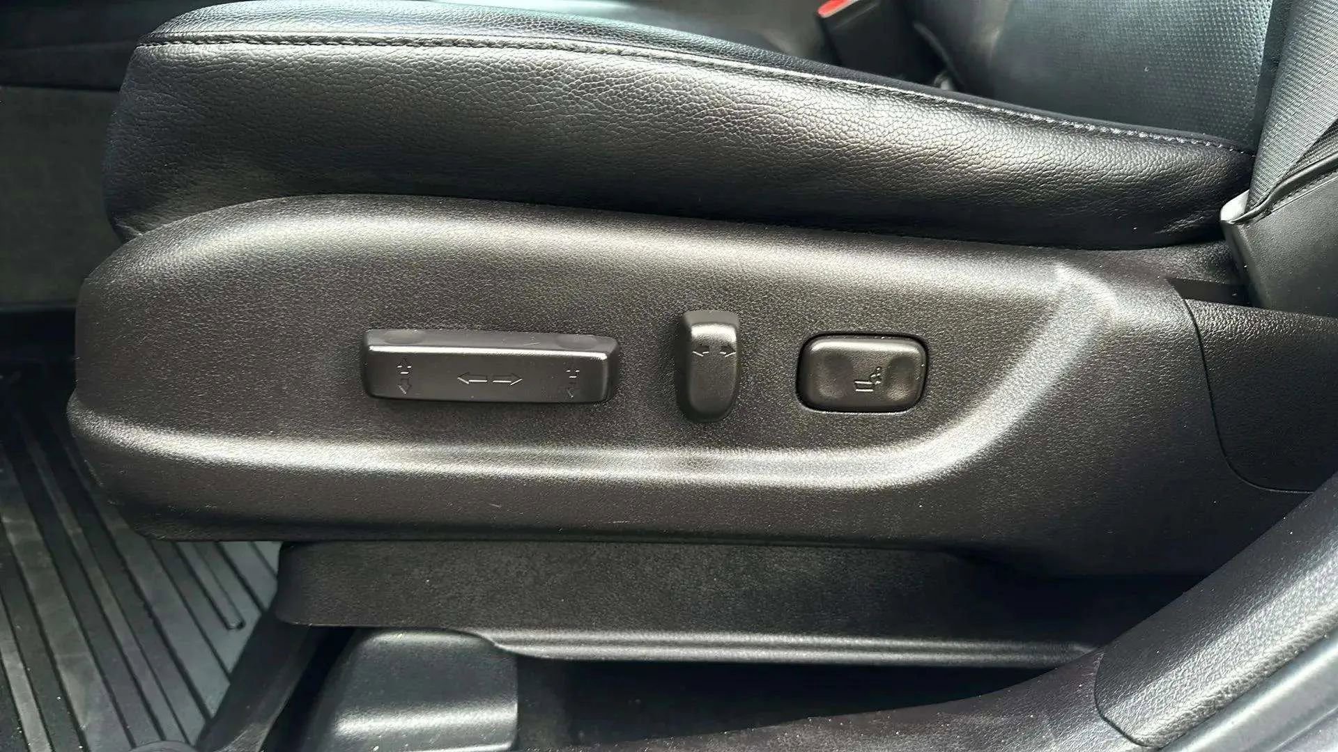 Used 2018 Acura RDX AWD w/ Technology Package image 14