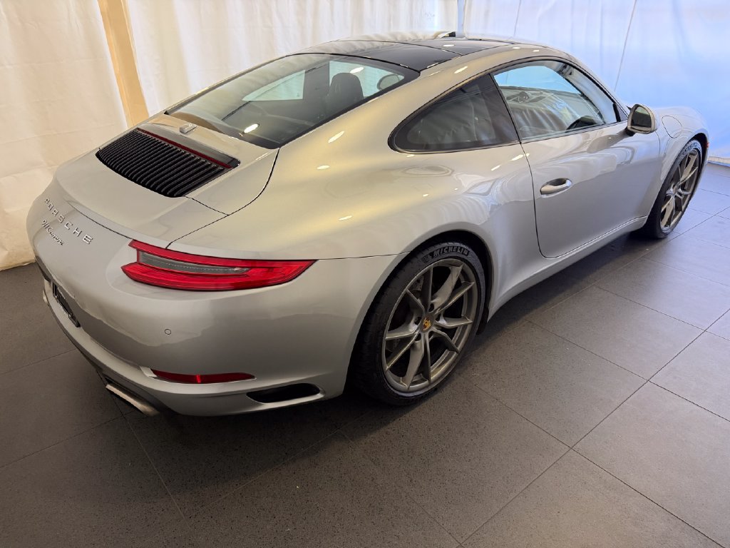 Certified 2017 Porsche 911 Carrera RWD image 9