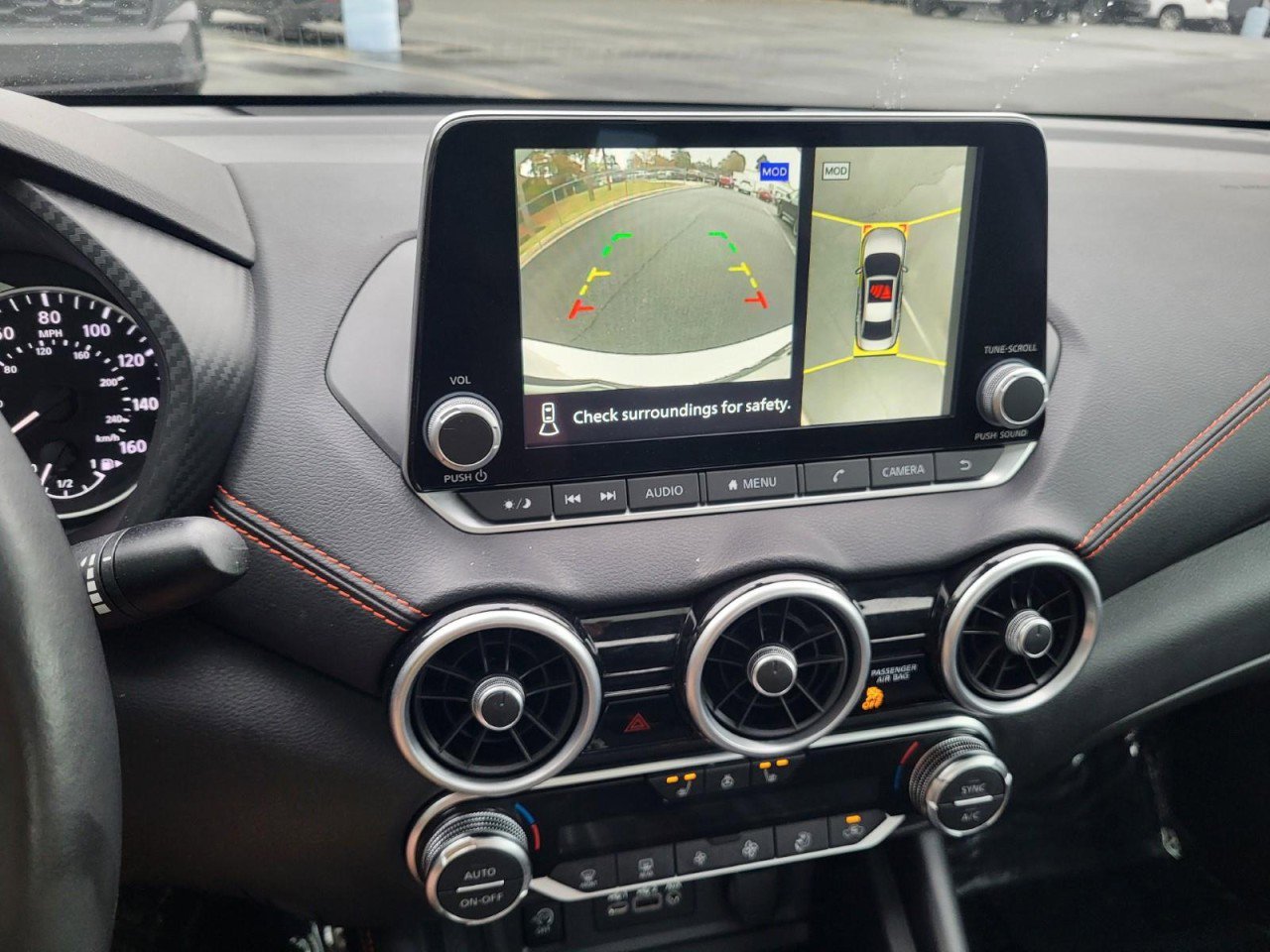 Used 2024 Nissan Sentra SR w/ SR Premium Package image 19