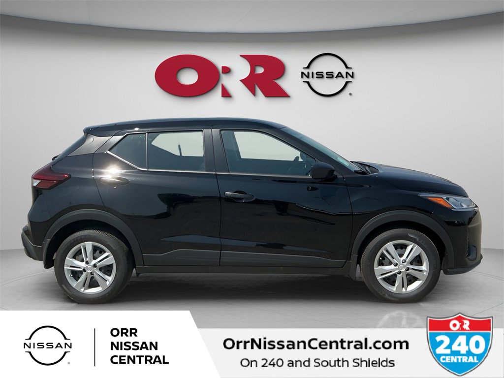 New 2025 Nissan Kicks Play S image 4