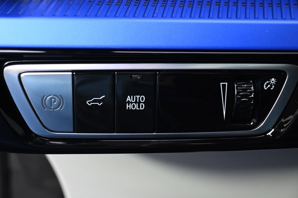 Certified 2025 Cadillac Optiq Sport 1 AWD/4WD image 24